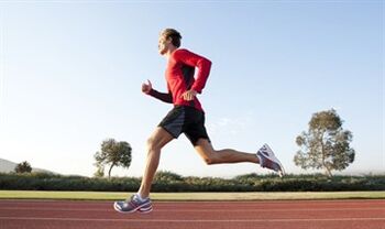 Correr es un excelente ejercicio para aumentar el potencial de un hombre. 
